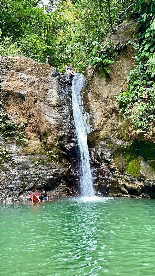 Cabinas Chazu #2 Quepos Ngoại thất bức ảnh